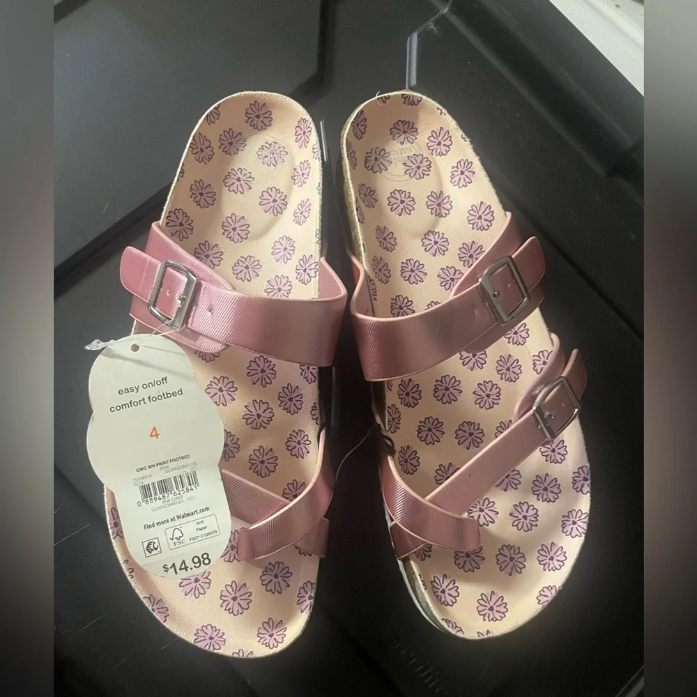 Pink Floral Sandals with Buckles!‎ NWT!